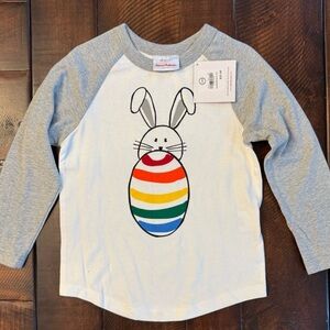 Hanna Andersson Kids Gray and White Bunny Shirt